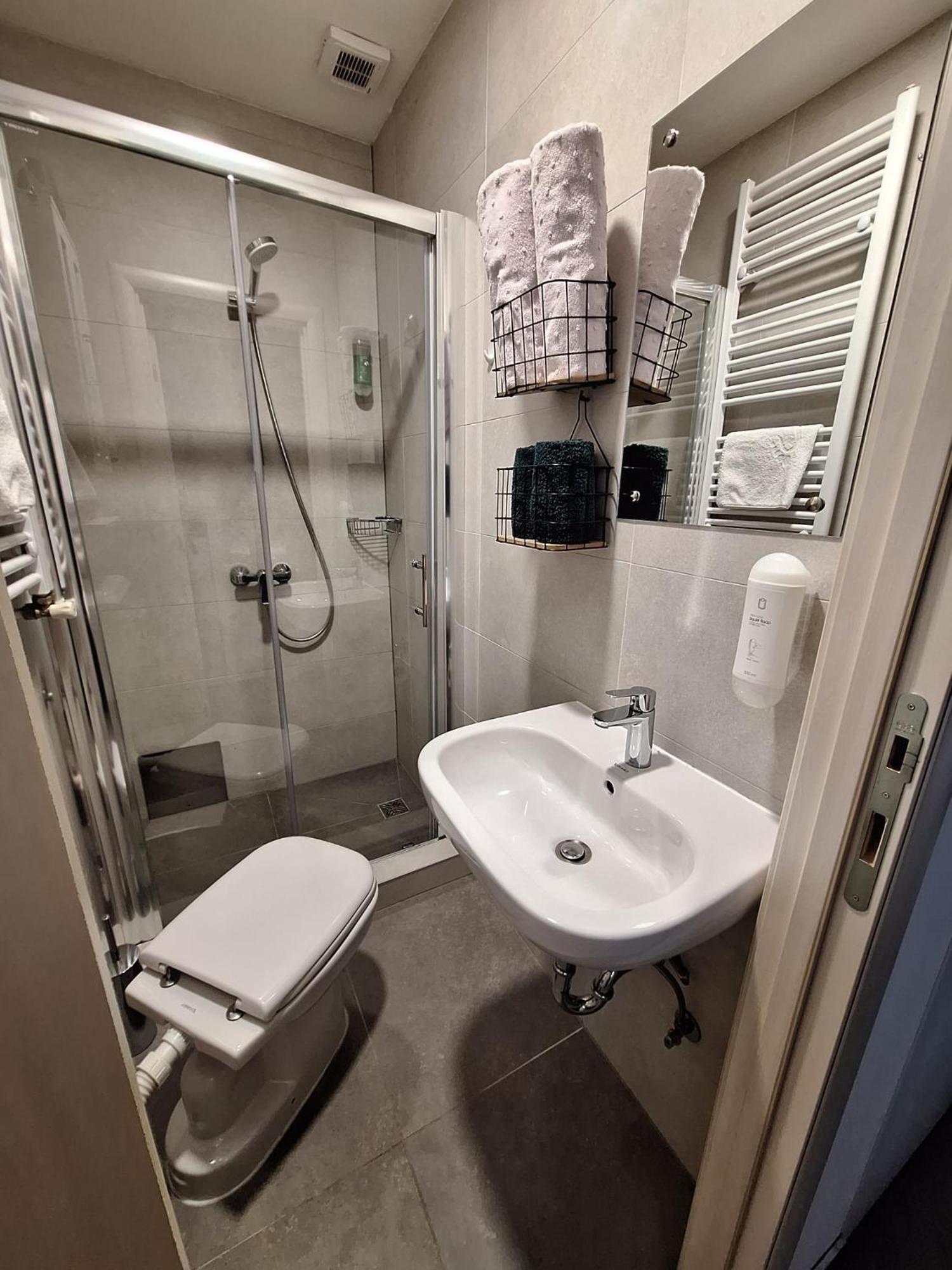 Studio Apartmani Louis I Lola ザグレブ エクステリア 写真
